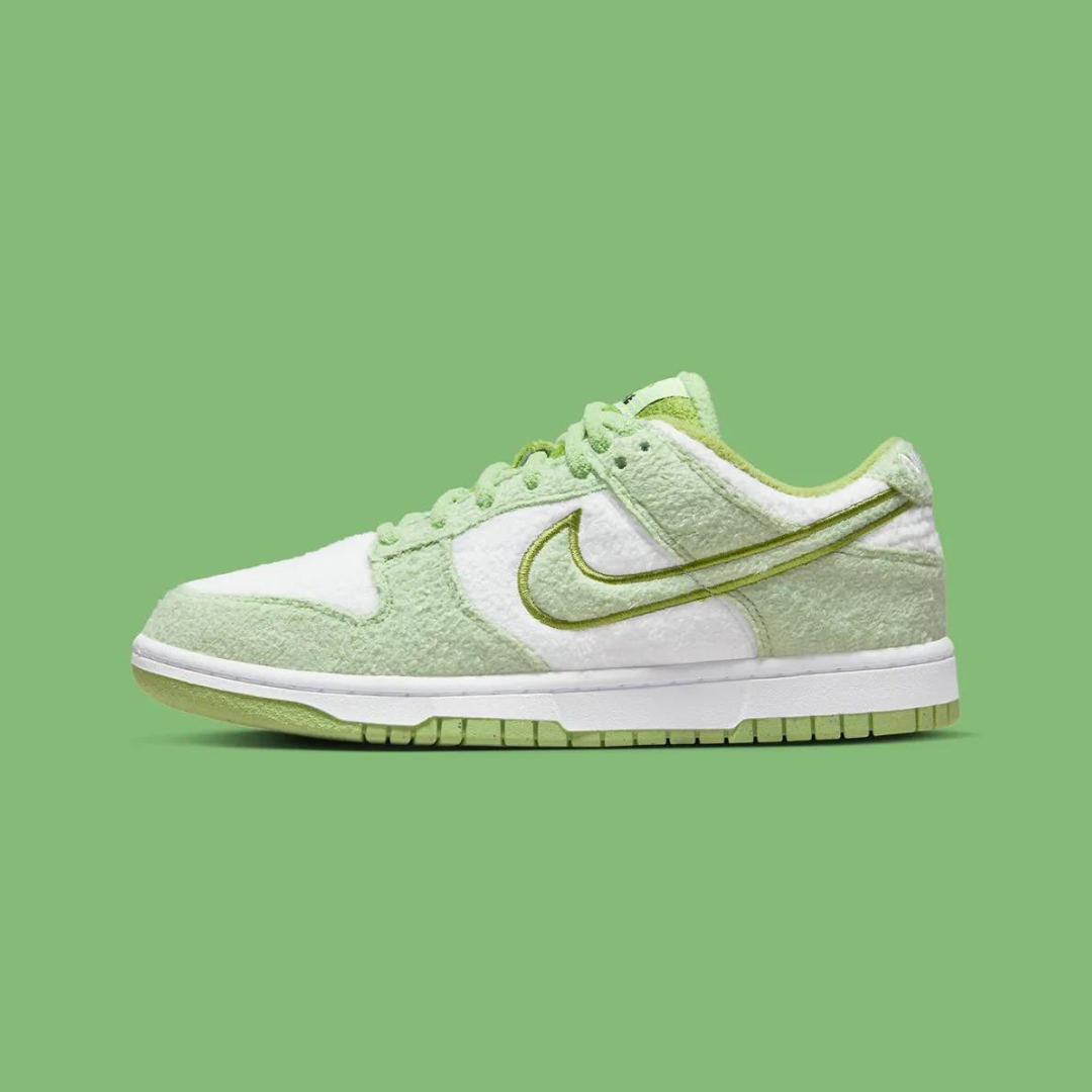 D couvrez la Nike Dunk Low Fleece Green Izicop